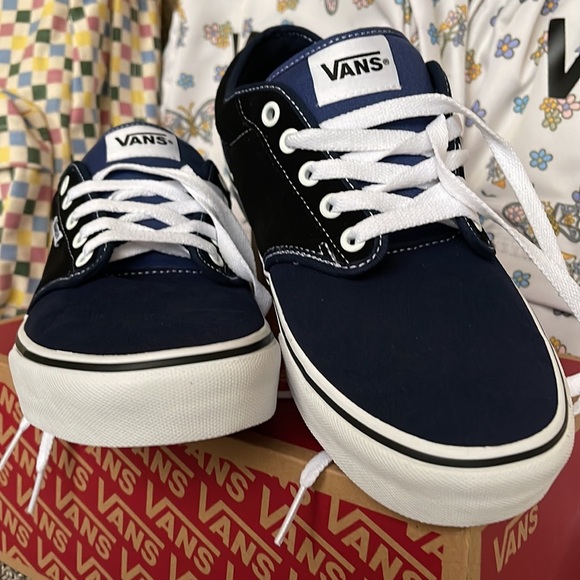 Vans Men’s Atwood
Retro Suede Dress Blues
VN000TUYLKZ Sneakers - Picture 5 of 16